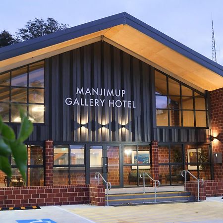 Gallery Hotel 만지멉 외부 사진
